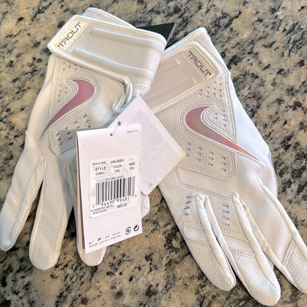 Nike Adult Trout Elite 2.0 Batting Gloves N1000743-161
